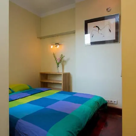 Delux 1 Bedroom In Centre Apartment