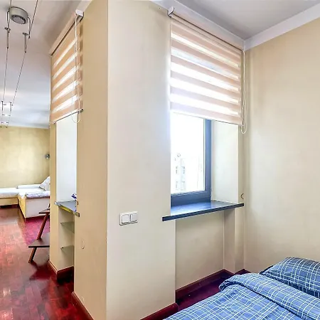 Delux 1 Bedroom In Centre Apartment